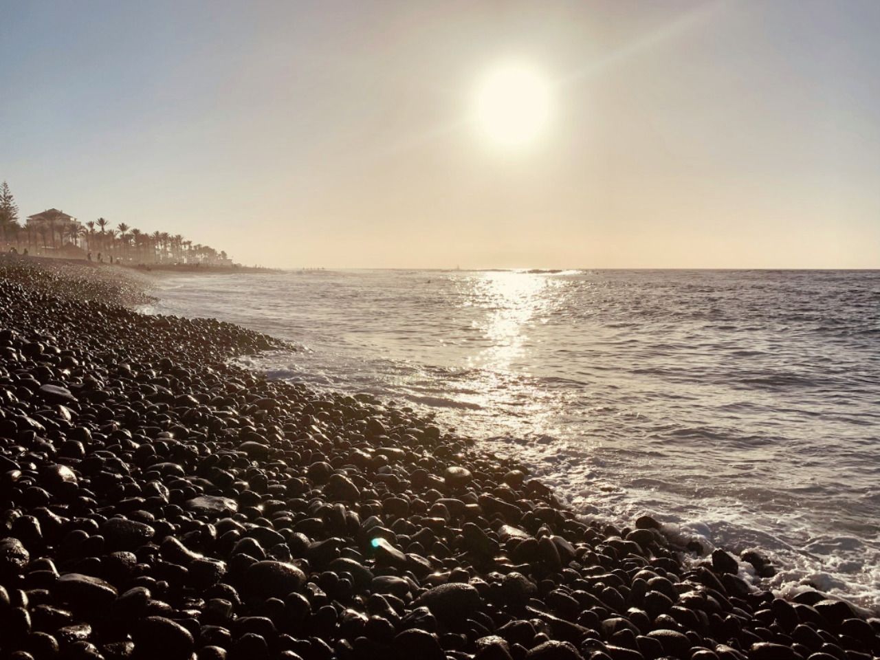 Sonnenuntergang am Strand auf Teneriffa, Spanien